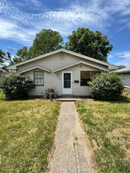 203 Center St, Trenton, OH 45067