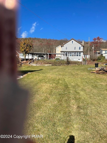 117 E Garibaldi Ave, Nesquehoning, PA 18240