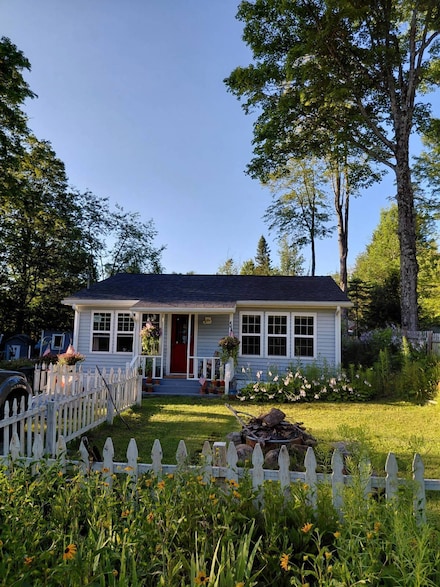 130 Third Ave, Caroga Lake, NY 12032