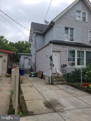 818 N 34th St, Camden, NJ 08105