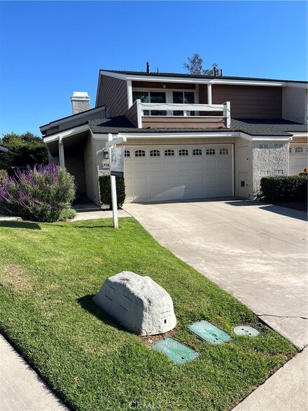 3740 Live Oak Dr, Pomona, CA 91767