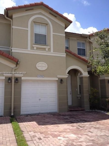 10762 NW 80th Ln, Miami, FL 33178