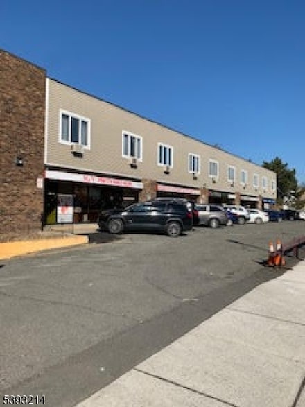 496 Mcbride Ave Unit 9, Woodland Park, NJ 07424