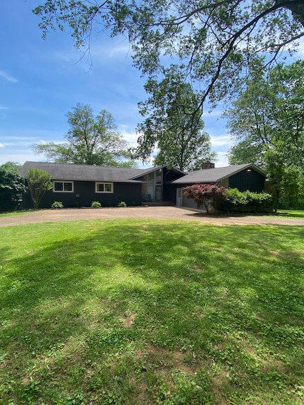 737 Maynard Ln, Columbia, TN 38401