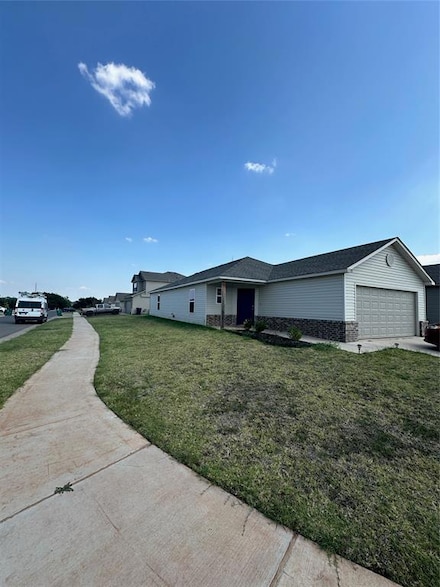 11708 Casey Dr, Yukon, OK 73099