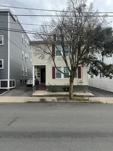 345 Lowell St Unit !A, Somerville, MA 02145