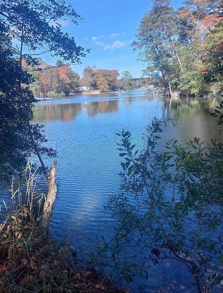 21 Cross St, Kinsale, VA 22488