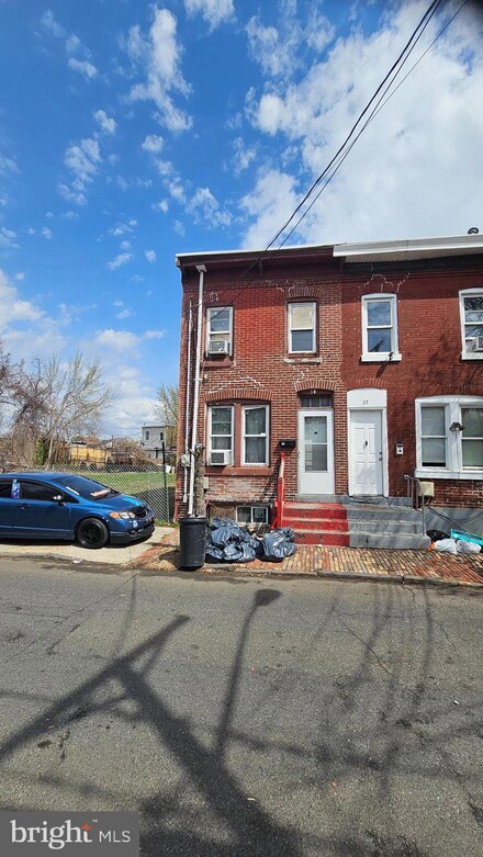 30 Asbury St, Trenton, NJ 08611