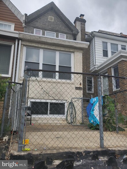 1816 S 65th St, Philadelphia, PA 19142
