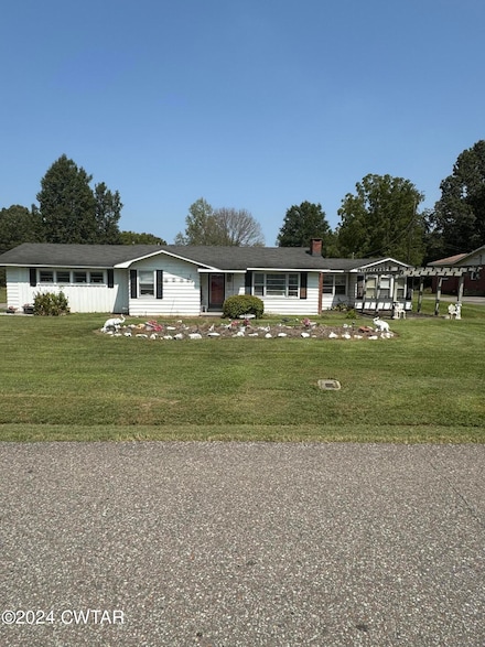 45 Johnson St, Trezevant, TN 38258