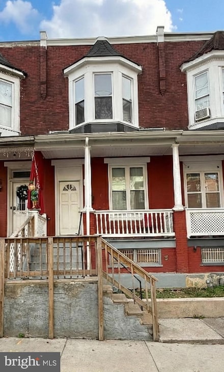 1153 Derry St, Harrisburg, PA 17104