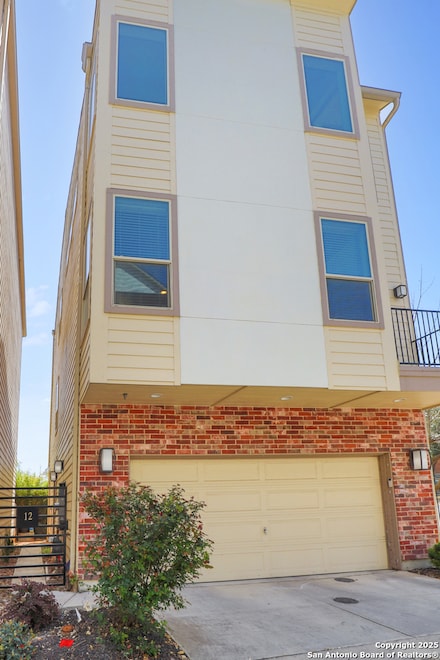 3831 Harry Wurzbach Rd, San Antonio, TX 78209