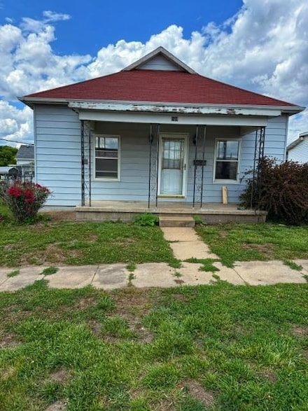 109 W 7th St, Mound City, MO 64470