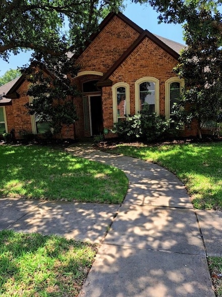 7924 Heatherbrook Dr, North Richland Hills, TX 76182