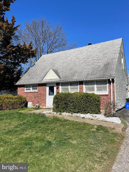 2603 Wood Rd, Secane, PA 19018