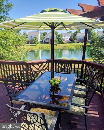 8139 Landfall Ct, Gainesville, VA 20155