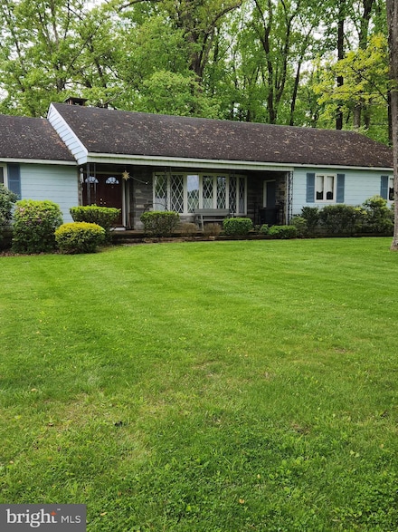 1 Northwood Dr, Pittstown, NJ 08867