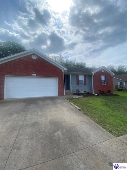 119 Red Hawk Dr, Vine Grove, KY 40175