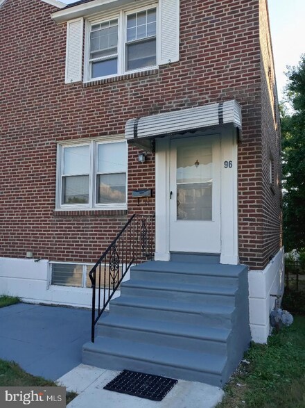 96 Frances Ave, Sharon Hill, PA 19079