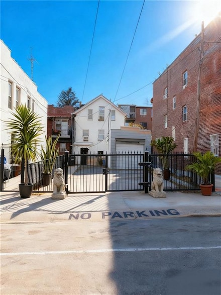 10601 53rd Ave, Corona, NY 11368