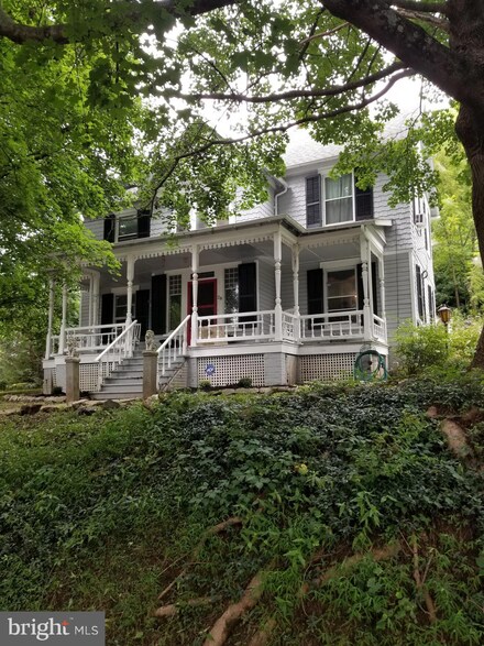 28 Hayward Heights, Glen Rock, PA 17327
