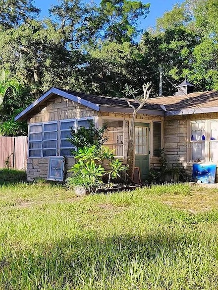 820 Bayou Ave, Tarpon Springs, FL 34689