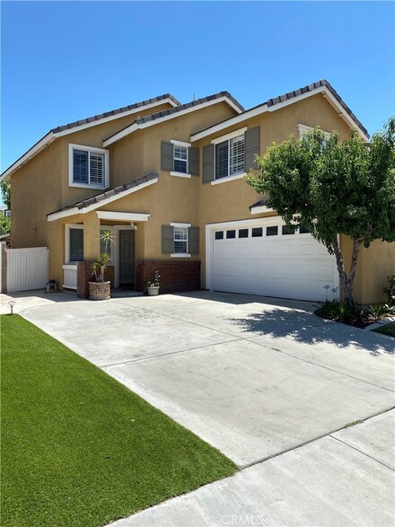 841 Pathfinder Way, Corona, CA 92880