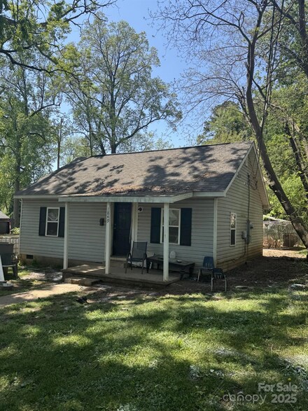 1849 Brownstone St, Charlotte, NC 28216