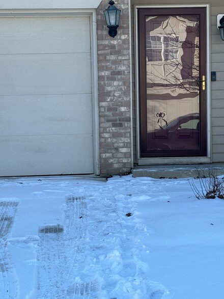 5466 Nighthawk Way, Indianapolis, IN 46254