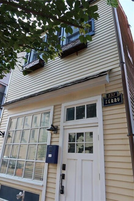 237 Ferry St, Easton, PA 18042