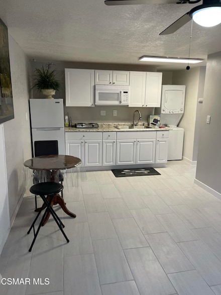 2261 Athens Ave, Simi Valley, CA 93065