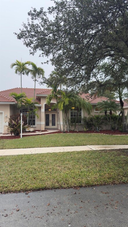 16247 Mariposa Cir S, Fort Lauderdale, FL 33331