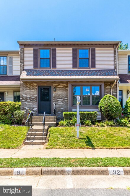 6006 Scarborough Commons Ln, Burke, VA 22015