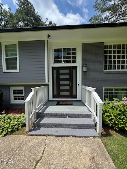 1513 Shelley Rd, Raleigh, NC 27612
