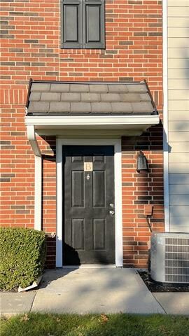 11604 Tomahawk Creek Pkwy Unit B, Leawood, KS 66211