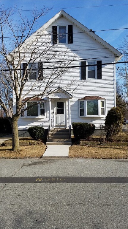 39 Southern St, Cranston, RI 02920