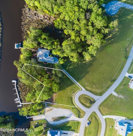 22 Needle Rush Ct, Minnesott Beach, NC 28510