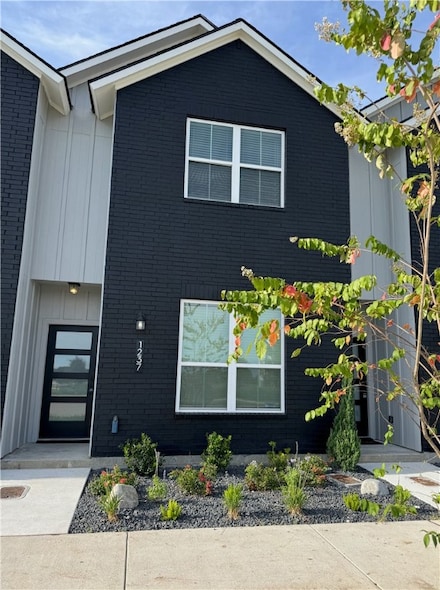 1237 Dorothy Ln, College Station, TX 77845