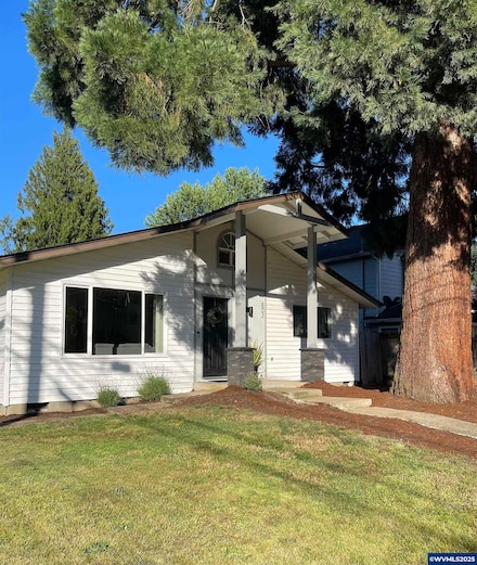 803 Madison St, Silverton, OR 97381