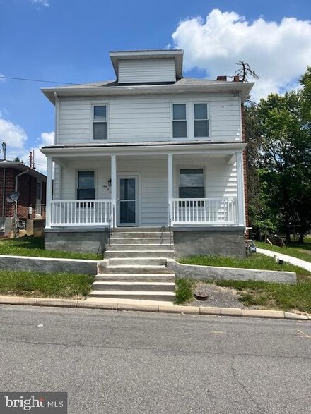 902 Michigan Ave, Cumberland, MD 21502
