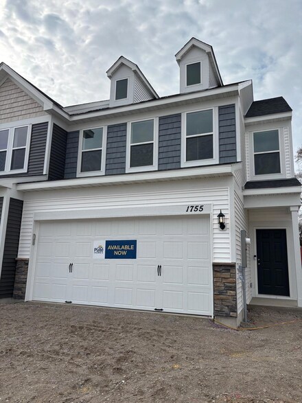 1755 Hauer Trail, Shakopee, MN 55379