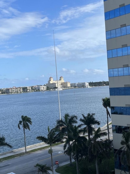1551 N Flagler Dr Unit 716, West Palm Beach, FL 33401