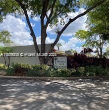 16520 Bridge End Rd, Hialeah, FL 33014