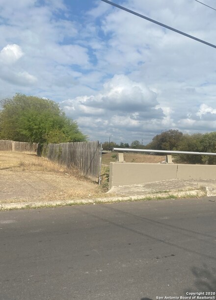 227 Amires Place, San Antonio, TX 78237