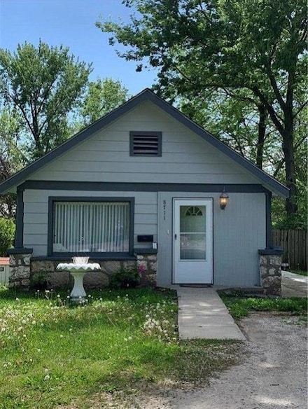 8711 E Wilson Rd, Independence, MO 64053
