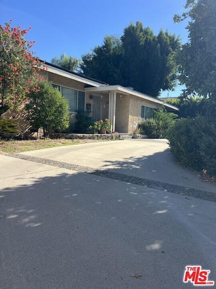 9278 Kewen Ave, Sun Valley, CA 91352