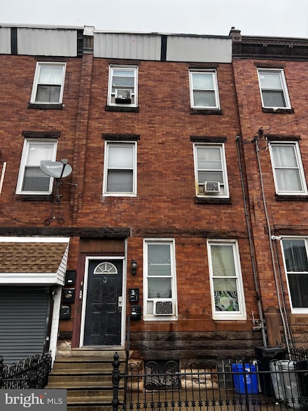 2003 E Allegheny Ave, Philadelphia, PA 19134