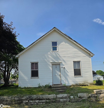 108 SE 4th St, Morning Sun, IA 52640