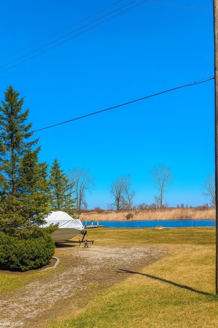 7294 Flamingo St, Clay, MI 48001