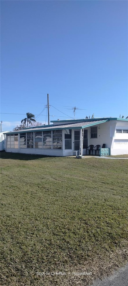 2132 Pleasure Dr, Holiday, FL 34691
